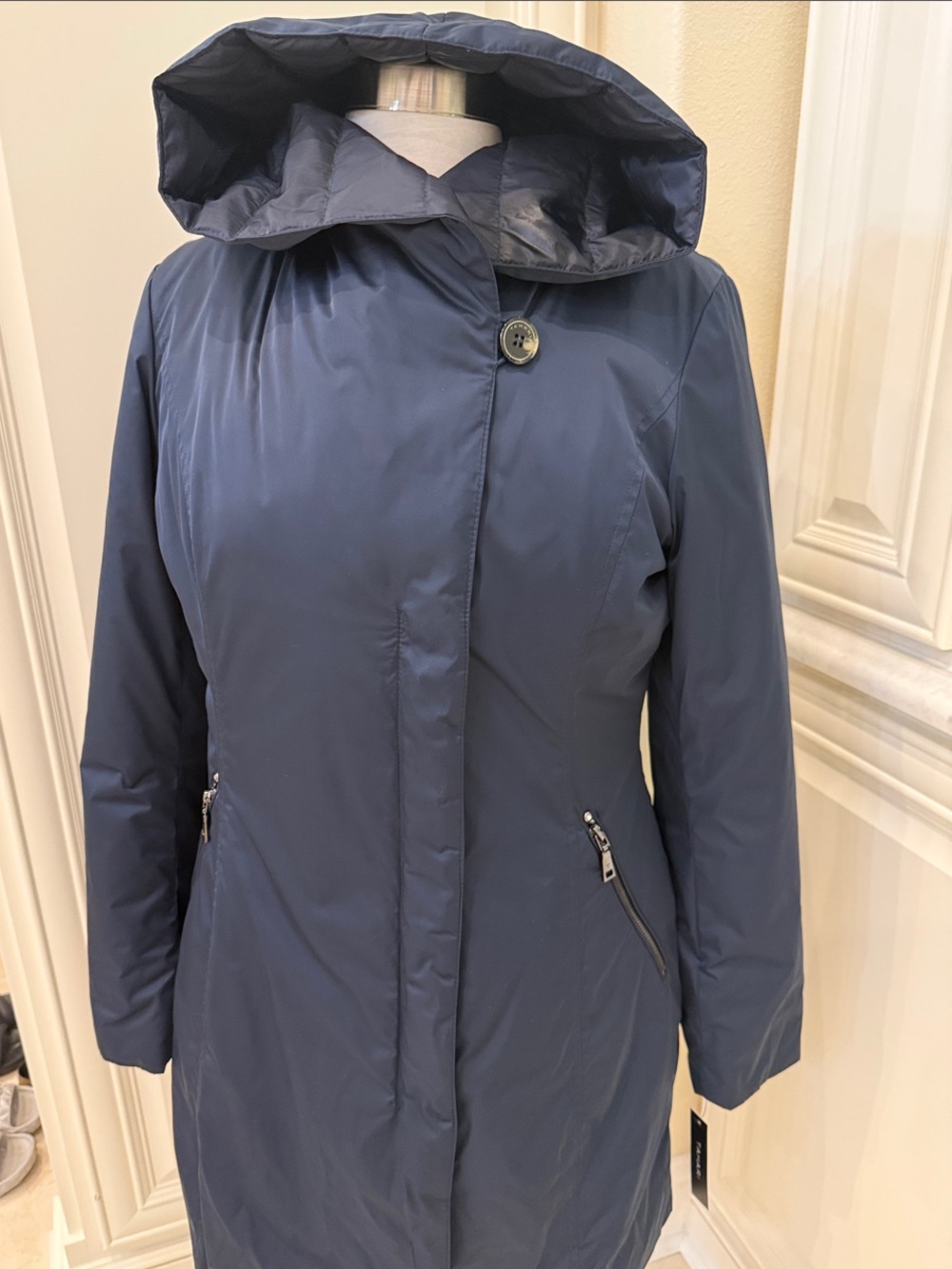 Tahari Deep Navy Hooded parka/rain jacket